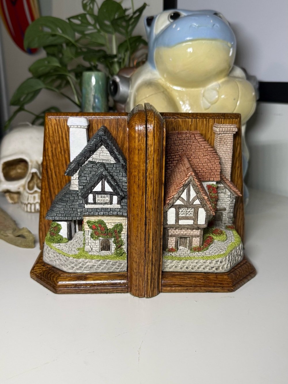 New Vintage 1980s David Winter Cottages Named The Printer & The Bookbinder Ends